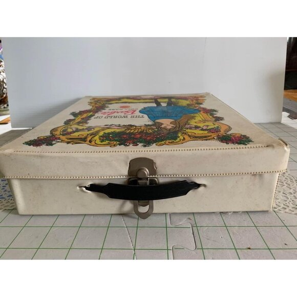 1968 Mattel The World of Barbie Doll Case with Handle Hangers - Picture 4 of 7